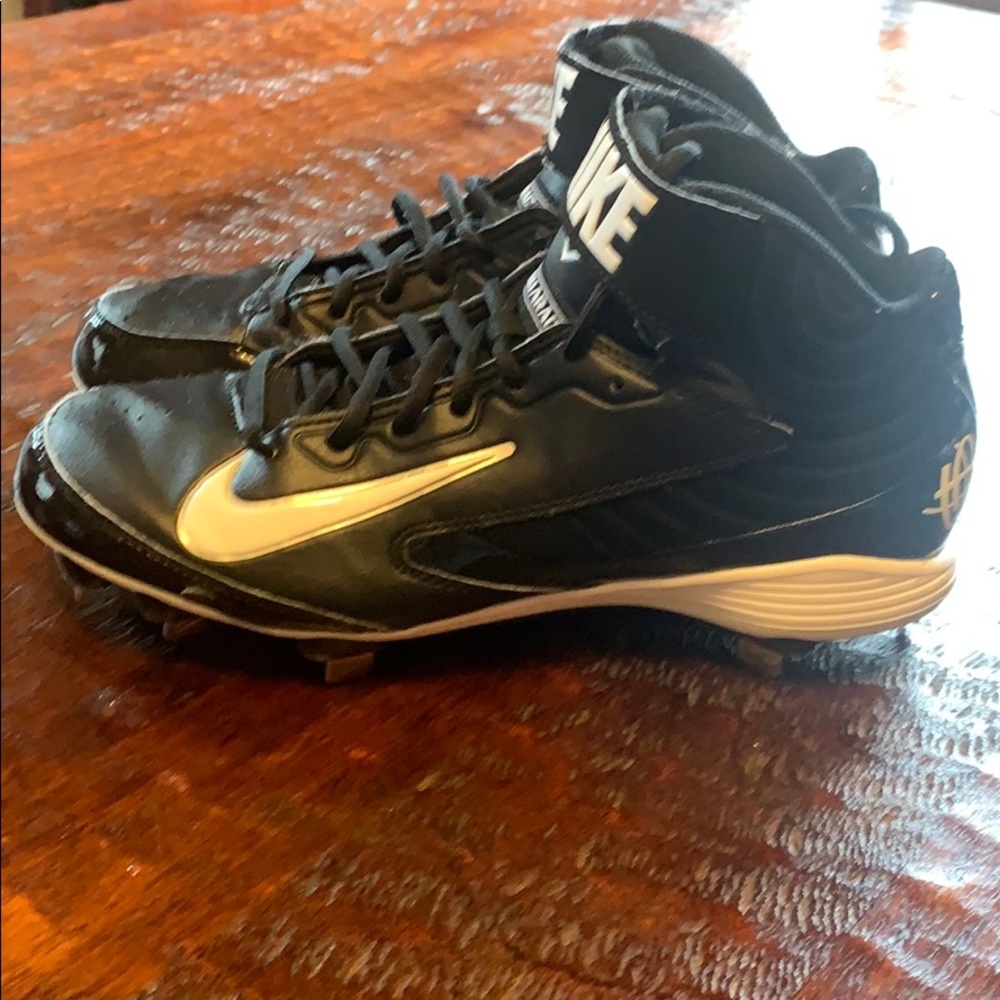 Men’s Nike Baseball Cleats. Size 9. Used - Picture 1 of 8